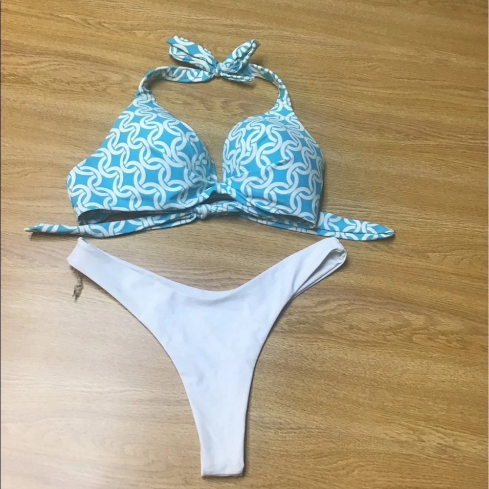 Beach diva bikini top turquoise halter style this is a size 10 bottom